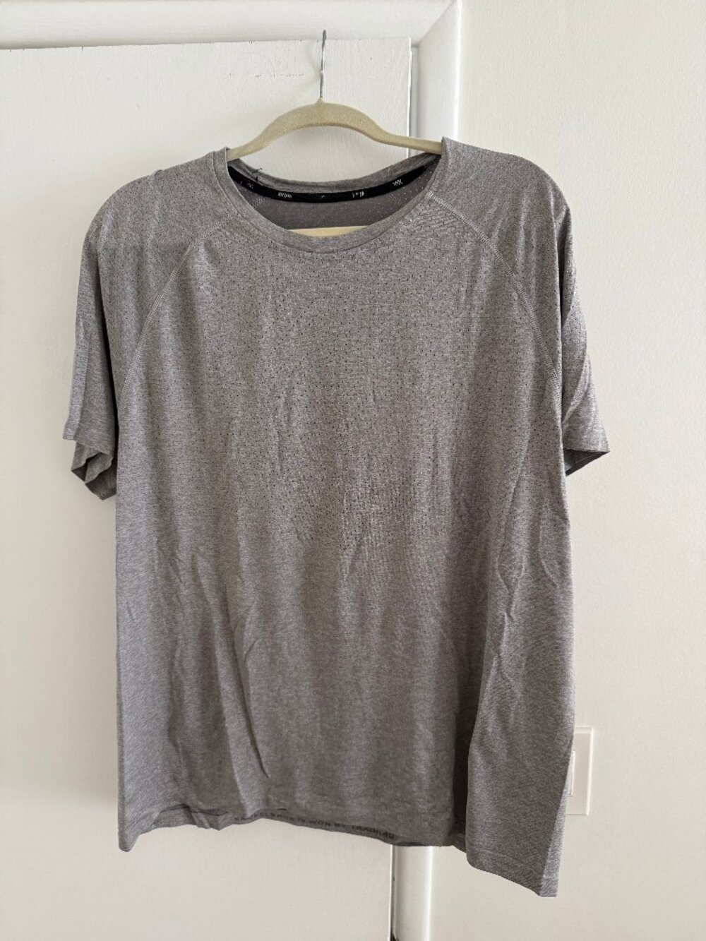 Rhone Men's Short Sleeve Crew Neck T-Shirt Gray Perforated Panels XL